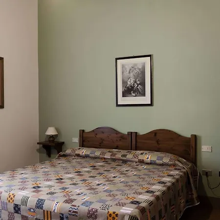 Tenuta Di Colle Alberti Agriturismo مزرعة للإقامة