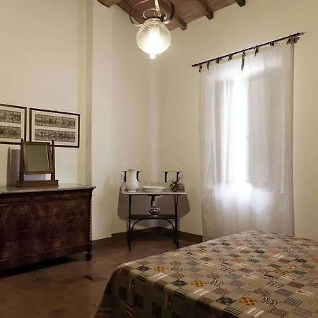 Tenuta Di Colle Alberti Agriturismo مزرعة للإقامة سيريتو غيدي