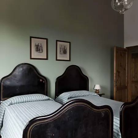 مزرعة للإقامة Tenuta Di Colle Alberti Agriturismo *