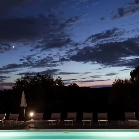 Tenuta Di Colle Alberti Agriturismo *