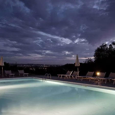 Tenuta Di Colle Alberti Agriturismo مزرعة للإقامة *